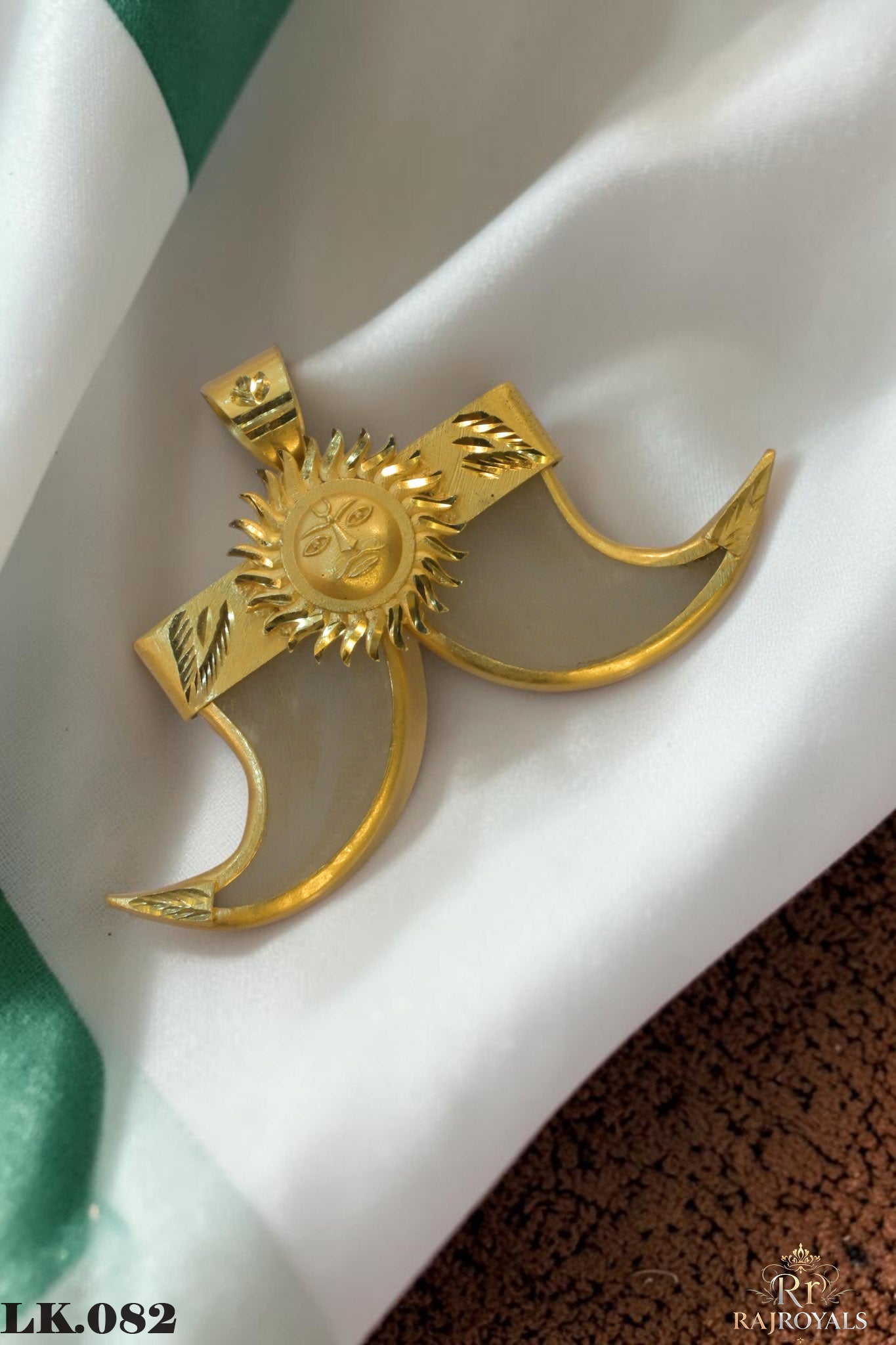SUN HighGold Pleted Artificial Nail Pendant LK.082