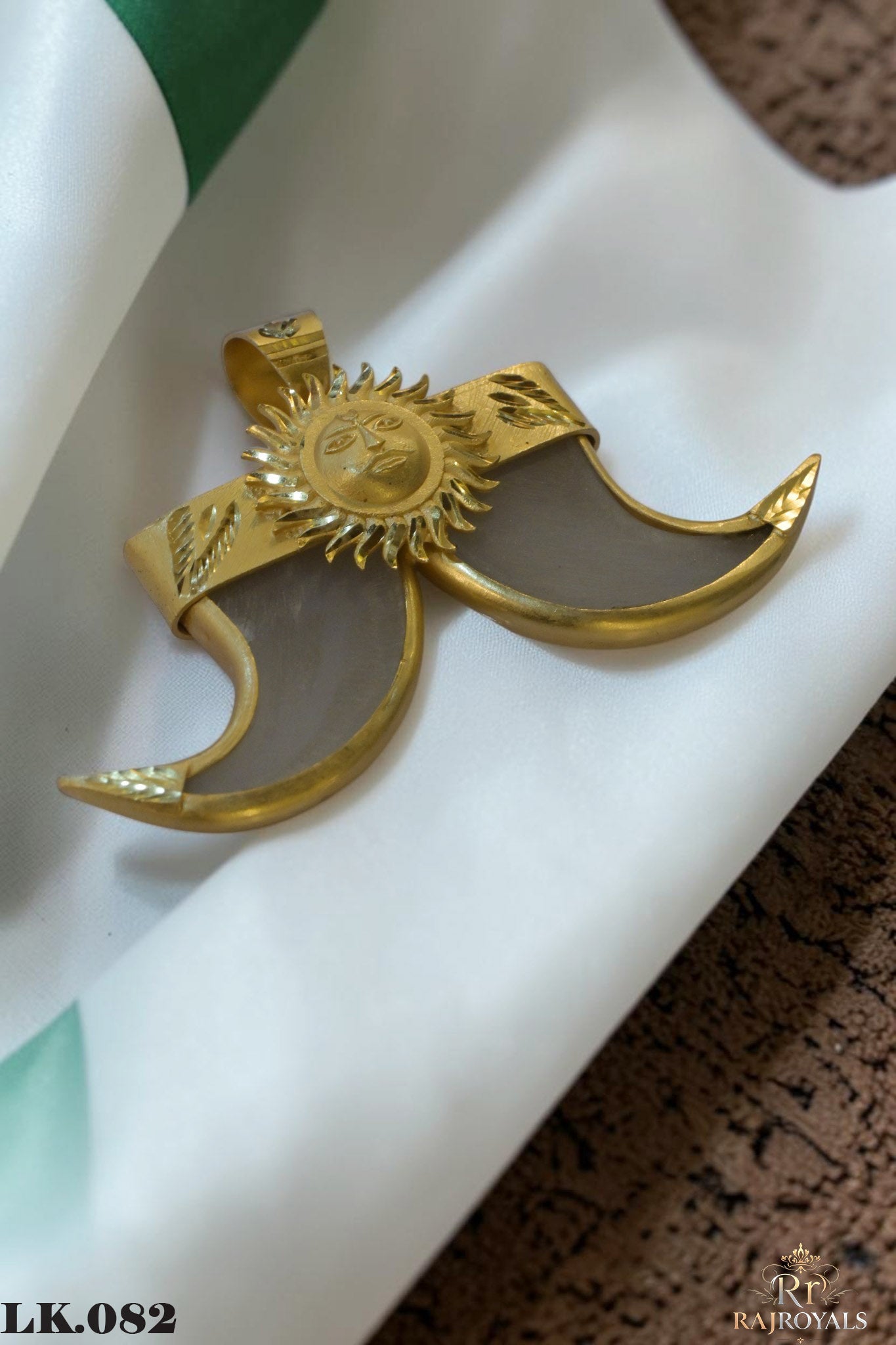 SUN HighGold Pleted Artificial Nail Pendant LK.082