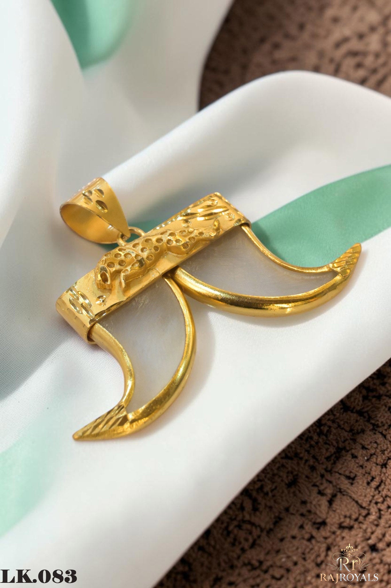 Jaguar HighGold Pleted Artificial Nail Pendant LK.083