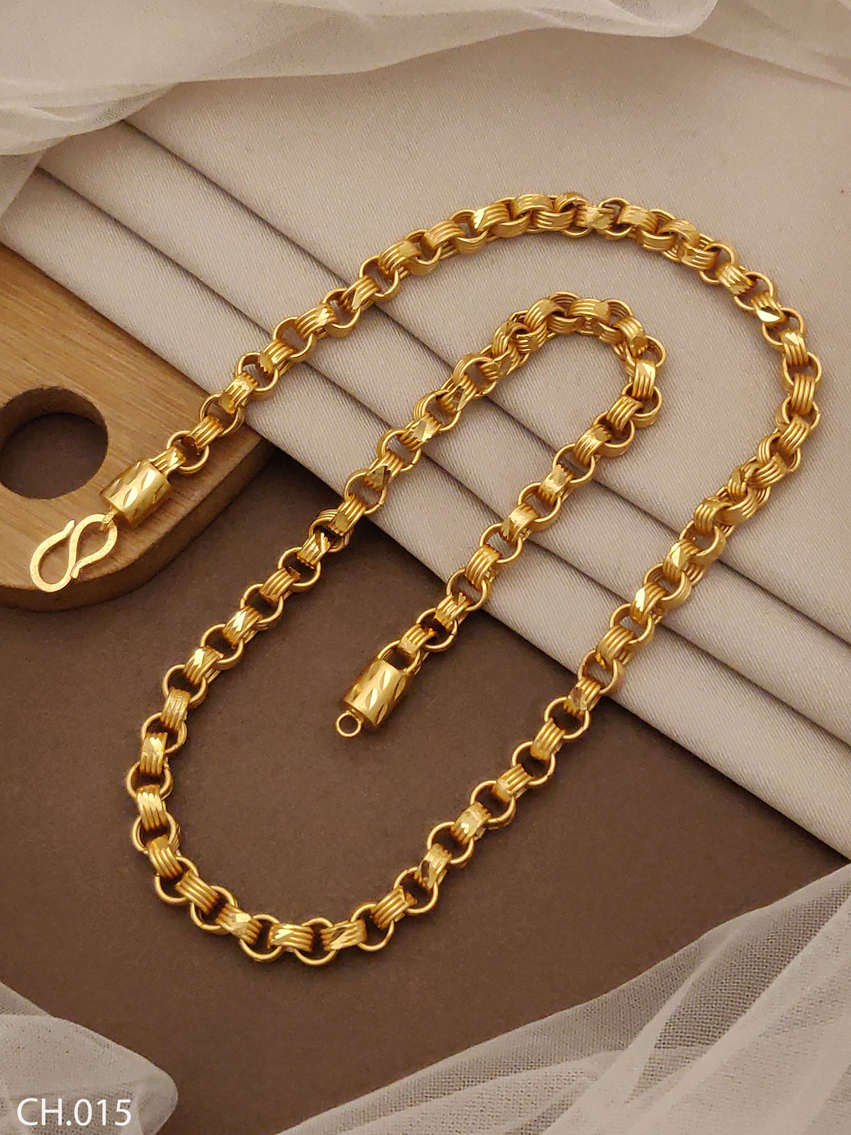 w Kadi Rassa Charming Design Premium-Grade Quality Gold Plated Chain for Men.(CH-015