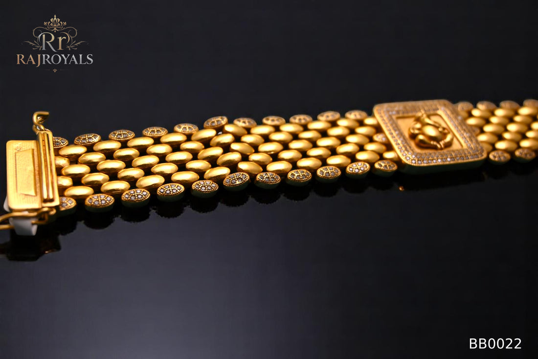 Cartiar Design gold Pleted Men’s Fashion Bracelet BB0022